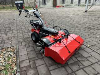 Zametač JANSEN MKB-500B&S s pluhem a sběrnou nádobou