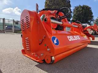 Mulčovač s bočním posuvem DELEKS CERVO-180 (pro traktory 60 - 100 HP)