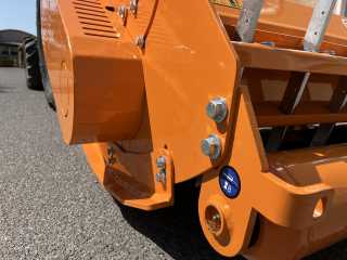Mulčovač s bočním posuvem DELEKS GEPARD-150 (pro traktor 50 - 120 HP)