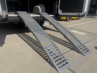 Skládací nájezdové rampy - nosnost 500 kg